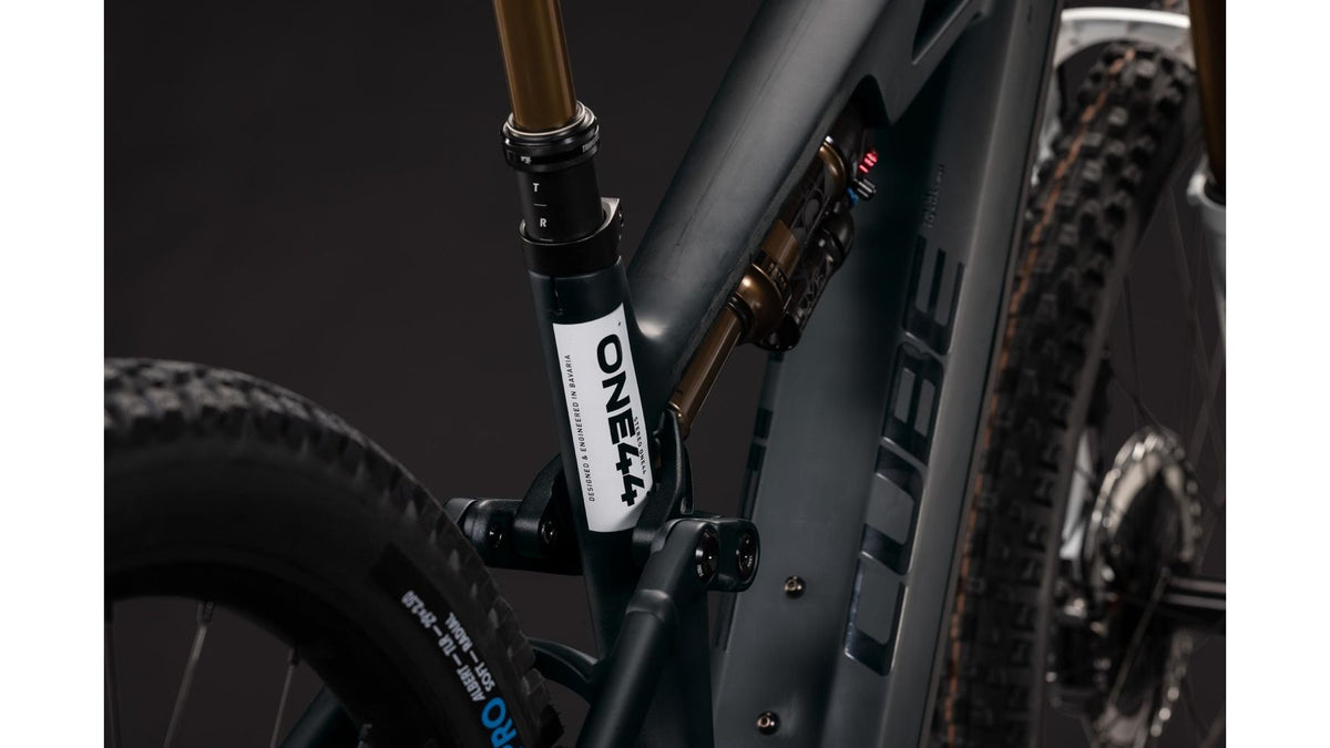 {07B7C106-2ABA-4996-BFC4-C5E04B305093}