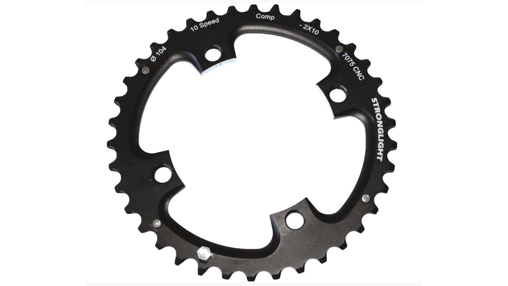 Das schwarze Stronglight MTB 104/64 Kettenblatt mit der Aufschrift "STRONGLIGHT" verfügt über 42 Zähne, Schraubenlöcher und weiße Angaben wie "10 Speed", "Comp", "2x10-fach Schaltsysteme", "4-104" und ist aus 7075 T6 Aluminium gefertigt.